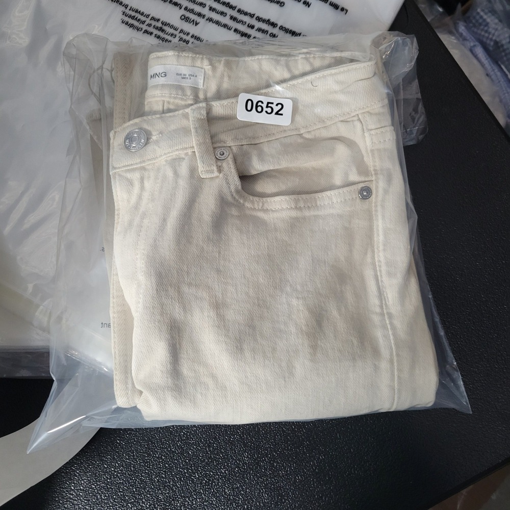 MNG‎ Fiona Flare Jeans Men Size 28 Cream Raw Hem Cotton Blend Mid Rise Denim - Picture 15 of 16